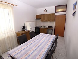 2 Bedroom Seaview Apartment