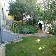 Six Person Apartment With 2 Bedrooms Near the Beach in Pjescana Uvala