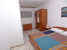 Apartment for two Persons With Swimming Pool Near the Beach