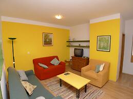 Apartment for six Persons With 3 Bedrooms and Partial sea View