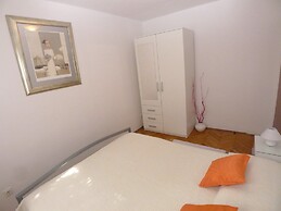 Three Person Apartment Near the Beach