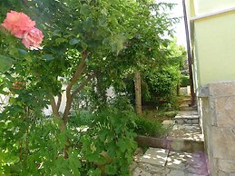 Three Person Apartment Near the Beach