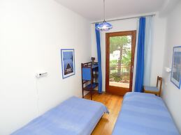 Apartment for six Persons With Three Bedrooms and Internet