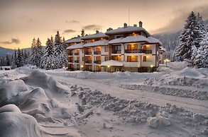 Mountain Lake Hotel