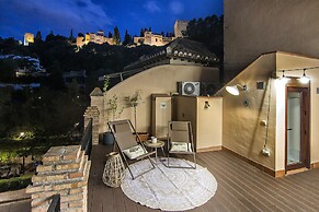 Alhambra Boutique Penthouse Terrace