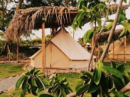 El Zoo Hostel & Pool