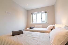 Beautiful 6 bedrooms holiday home Near Manchester