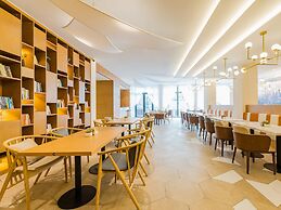 Atour Hotel Golden Beach Yantai