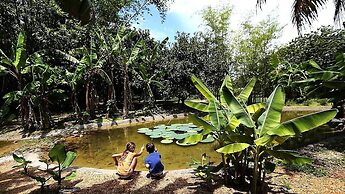 Rare Find! House of Happiness by MIA Zoo & FL Keys