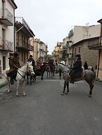 San Nicolò Holiday Home