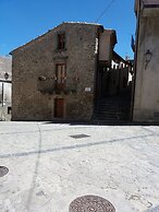 San Nicolò Holiday Home