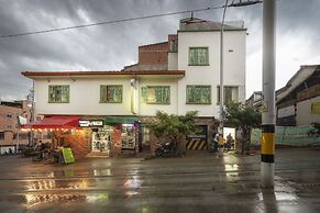 Ayenda 1231 Paradise Center