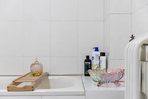 Xi'an City Center View Apartment