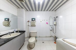 Xi'an City Center View Apartment