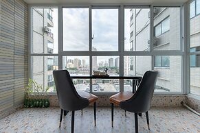 Xi'an City Center View Apartment