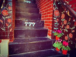 777 Takamatsu Guest House