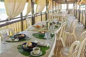 Appleton Little Paradise Beach Resort