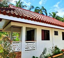 Appleton Little Paradise Beach Resort