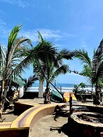 Appleton Little Paradise Beach Resort