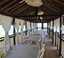 Appleton Little Paradise Beach Resort
