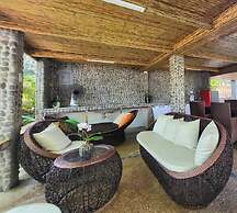 Appleton Little Paradise Beach Resort