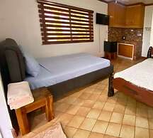 Appleton Little Paradise Beach Resort