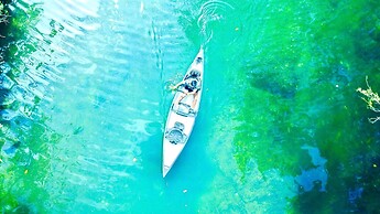 Appleton Little Paradise Beach Resort