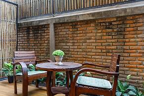 Hostel One Art & Gallery