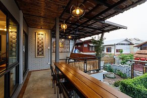 Hostel One Art & Gallery