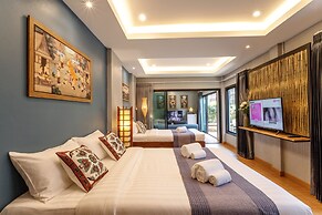 Hostel One Art & Gallery