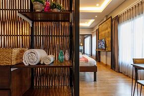 Hostel One Art & Gallery