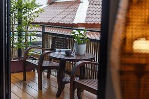 Hostel One Art & Gallery