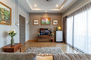 Hostel One Art & Gallery