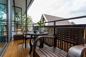 Hostel One Art & Gallery