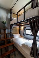 Hostel One Art & Gallery