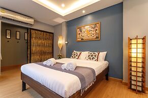 Hostel One Art & Gallery