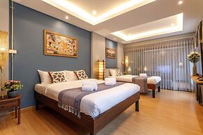 Hostel One Art & Gallery