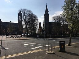 Malone Crescent Apartment