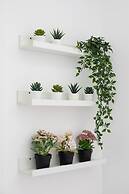 Malone Crescent Apartment