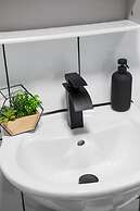 Malone Crescent Apartment