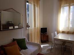 Grimaldi Apartments - Petit Maison