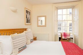 JOIVY Thistle Street - Heart of the City 2-bedroom Apt