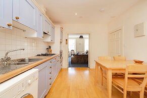 JOIVY Thistle Street - Heart of the City 2-bedroom Apt