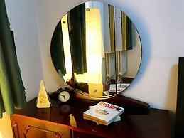 Splendiferous Apartment - Wang Jing