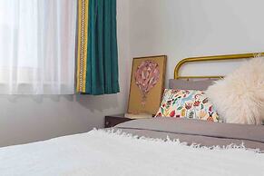 Splendiferous Apartment - Wang Jing