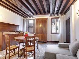 Grimaldi Apartments  - Scala Reale