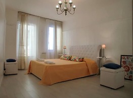 Grimaldi Apartments - Jolie