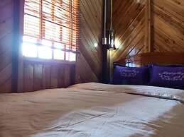 Lenh Family House - Hostel