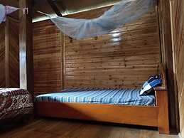 Lenh Family House - Hostel