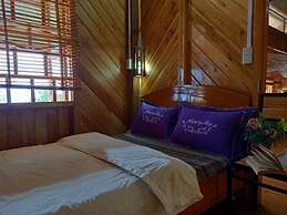 Lenh Family House - Hostel